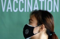 В правительстве США заявили, что вакцинированным против ковида носить маски не нужно