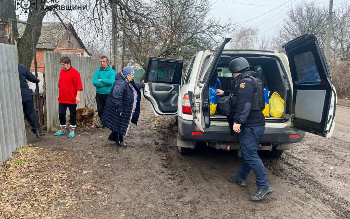 На Харківщині рятувальники евакуювали сімох мешканців прифронтових населених пунктів