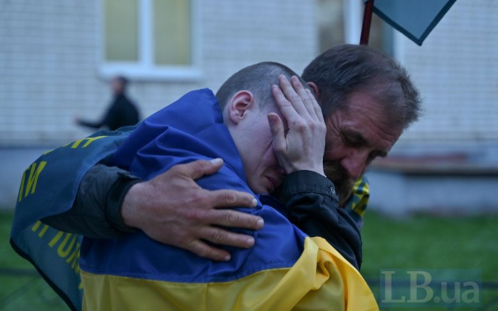 Із російського полону звільнили 277 українських військових (доповнено)