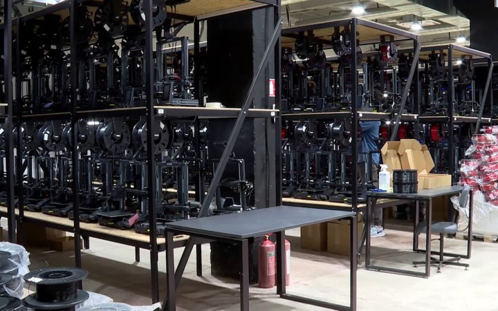 Зеленський дав завдання виробникам дронів-перехоплювачів забезпечити застосування 1000 БпЛА на добу