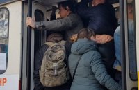 Через закриття метро в Харкові переповнений наземний транспорт