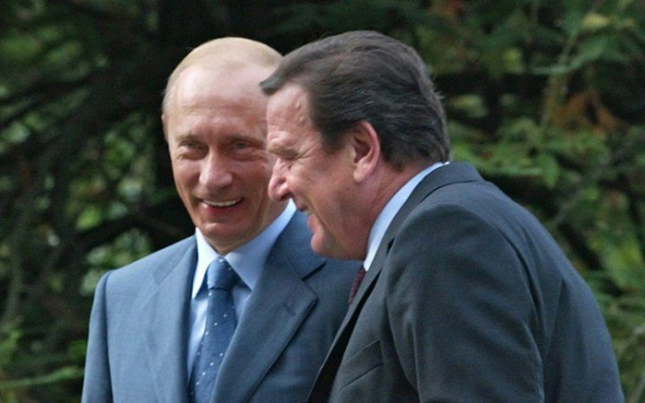 Ексканцлер Німеччини Шредер відмовився передати до держархіву документи про бесіди з Путіним