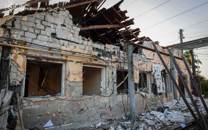 У Харківській області окупанти пошкодили будинки і ліцей