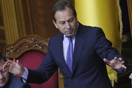Оппозиция все надеется отправить Азарова в отставку