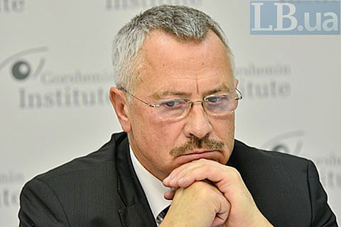 Головатый претендует на должность судьи КС по квоте Порошенко