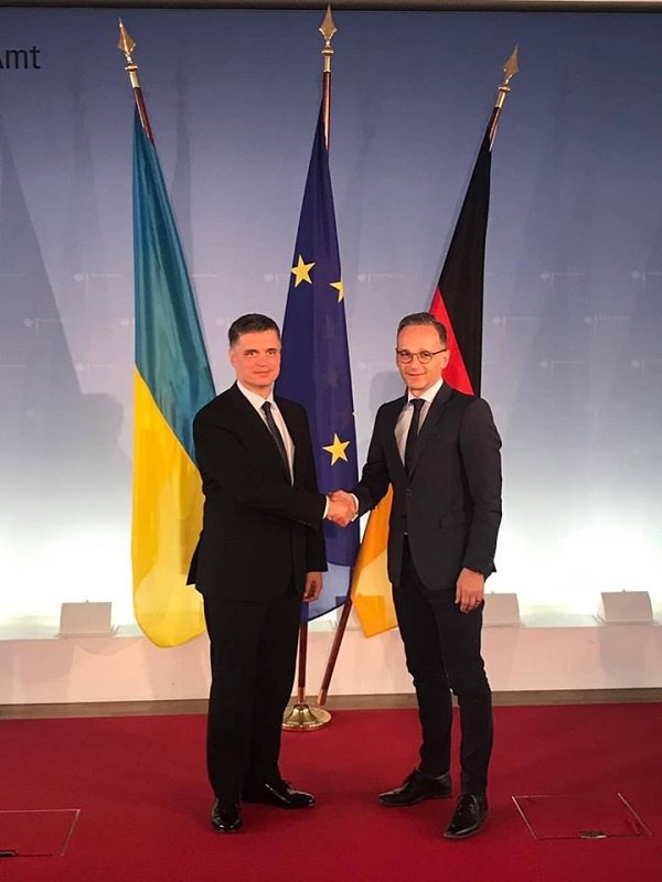 Министры иностранных дел Украины и Германии Вадим Пристайко и Хайко Маас в ходе встречи в Берлине