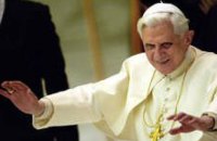 Папа Бенедикт XVI заповів частину свого одягу главі УГКЦ