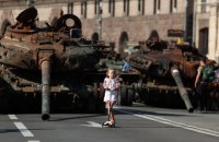 Втрати армії РФ у 2025-му: 35 дивізій особового складу, 14 000 артсистем, 40 000 одиниць автотехніки