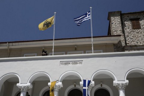 ​Греция высылает двух российских дипломатов