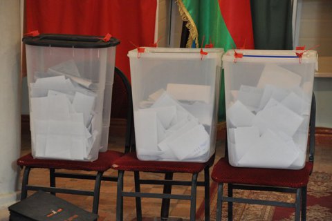 Азербайджанці проголосували за зміну конституції, - екзит-поли