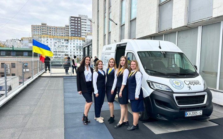 У Кишиневі запрацювали мобільні комплекси для оформлення українських документів