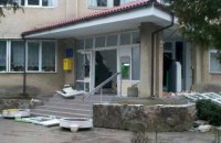 У лікарні Івано-Франківської області підірвали банкомат