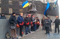На Донбассе горняки пяти шахт объявили забастовку