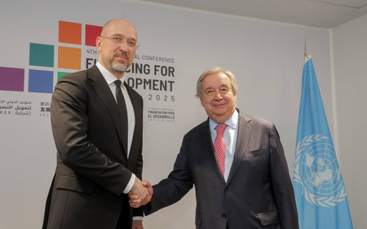 Шмигаль обговорив із генсеком ООН Гутеррешем обстріли України та розмінування