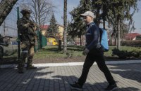 Озброєні росіяни стоятимуть біля шкіл на окупованих територіях