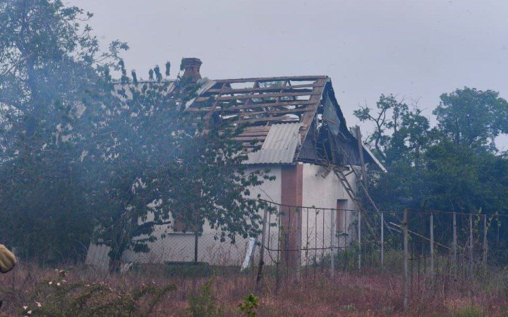 Понівечені інфраструктура, будинки та авто: росіяни атакували три райони Дніпропетровщини