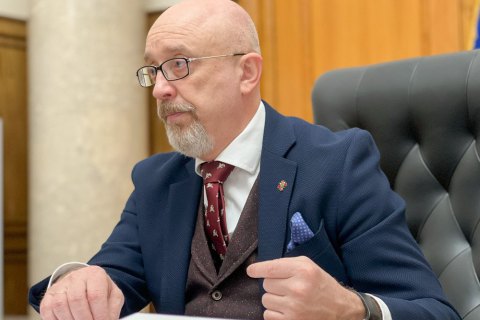 Министр обороны Резников выступил за легализацию оружия
