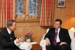 Янукович обсудил с генсекретарем ООН ситуацию в Украине