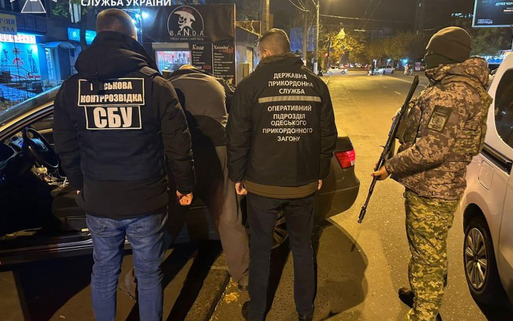 На Одещині викрили чергову схему незаконного переправлення чоловіків за кордон