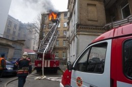 В центре Киева горит квартира, есть погибший