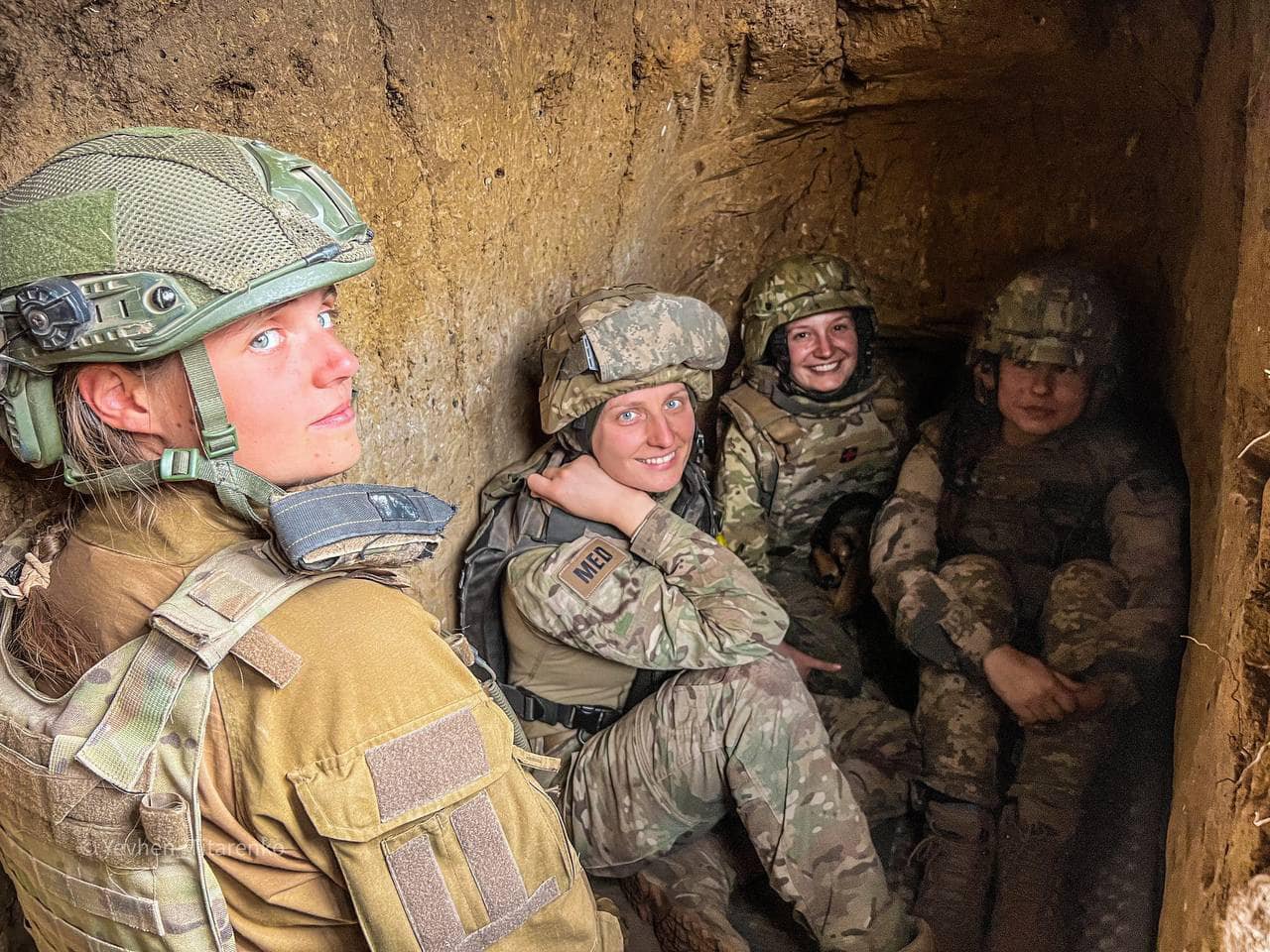 Катерина Приймак з посестрами