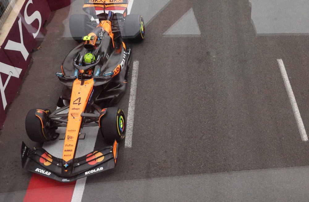 Ландо Норріс під час гонки