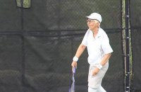 74-летняя теннисистка сыграла в профессиональном турнире ITF во Флориде