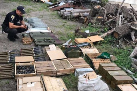 В Луганской области нашли большой тайник "ЛНР" с оружием