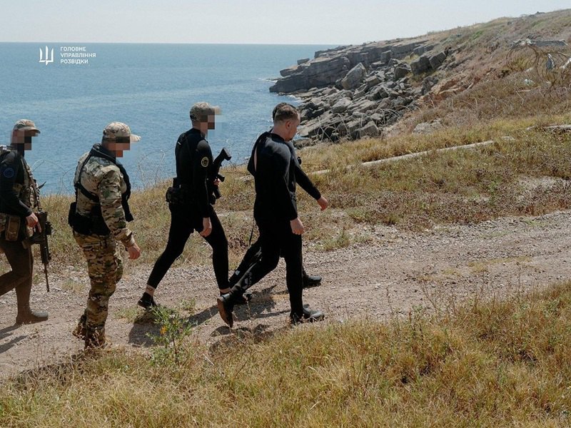 Буданов на Зміїному