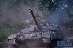 Яценюк хоче пустити нафтопродукти Курченка на паливо для танків