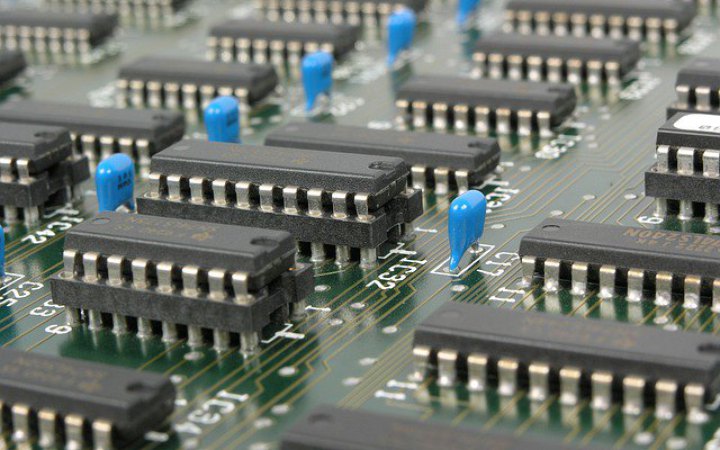 США планують розширити виробництво мікрочипів, – Reuters