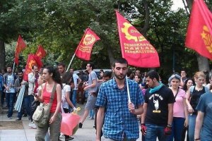 В Турции протестующие отбили у полиции еще один парк