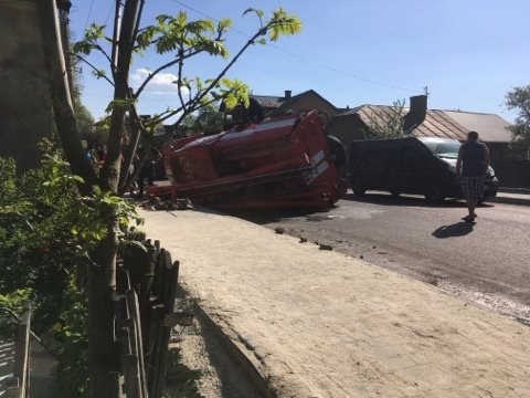 В Ивано-Франковской области перевернулась пожарная машина, которая ехала на вызов 3