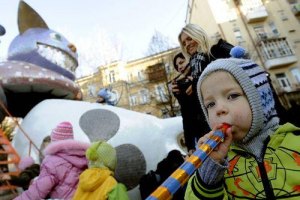 В Киеве отремонтируют детские площадки