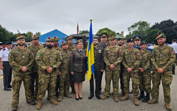 ​Україна вперше взяла участь в параді до Дня воїнів у Торонто 