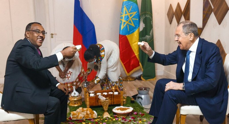 Лавров зустрічається зі своїм ефіопським міністром закордонних справ Демеке Меконненом в Аддіс-Абебі, 27.07.2022.