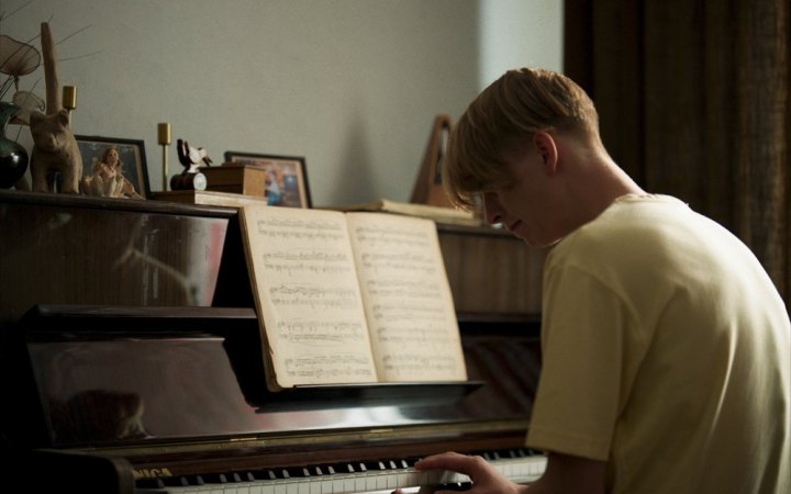 «Хліб і сіль» Даміана Коцура: замальовки дискримінації 