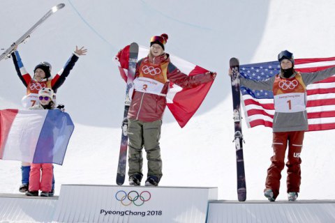 Канадка Кейсі Шарп стала олімпійською чемпіонкою фрістайлу в хафпайпі
