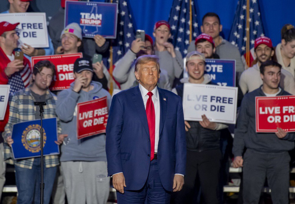 Дональд Трамп після свого виступу перед прихильниками в університеті Нью-Гемпшира, 16 грудня 2023 