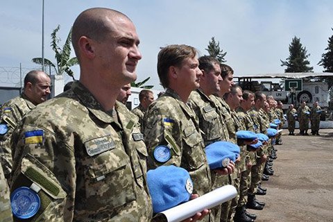 В миротворческих миссиях погибли более 30 украинских военных, - Порошенко