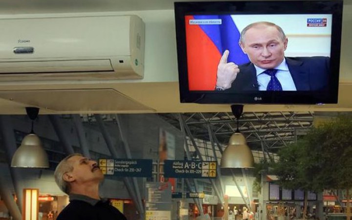Росіяни звозять у тимчасово окуповані міста пропагандистів для запуску свого телебачення