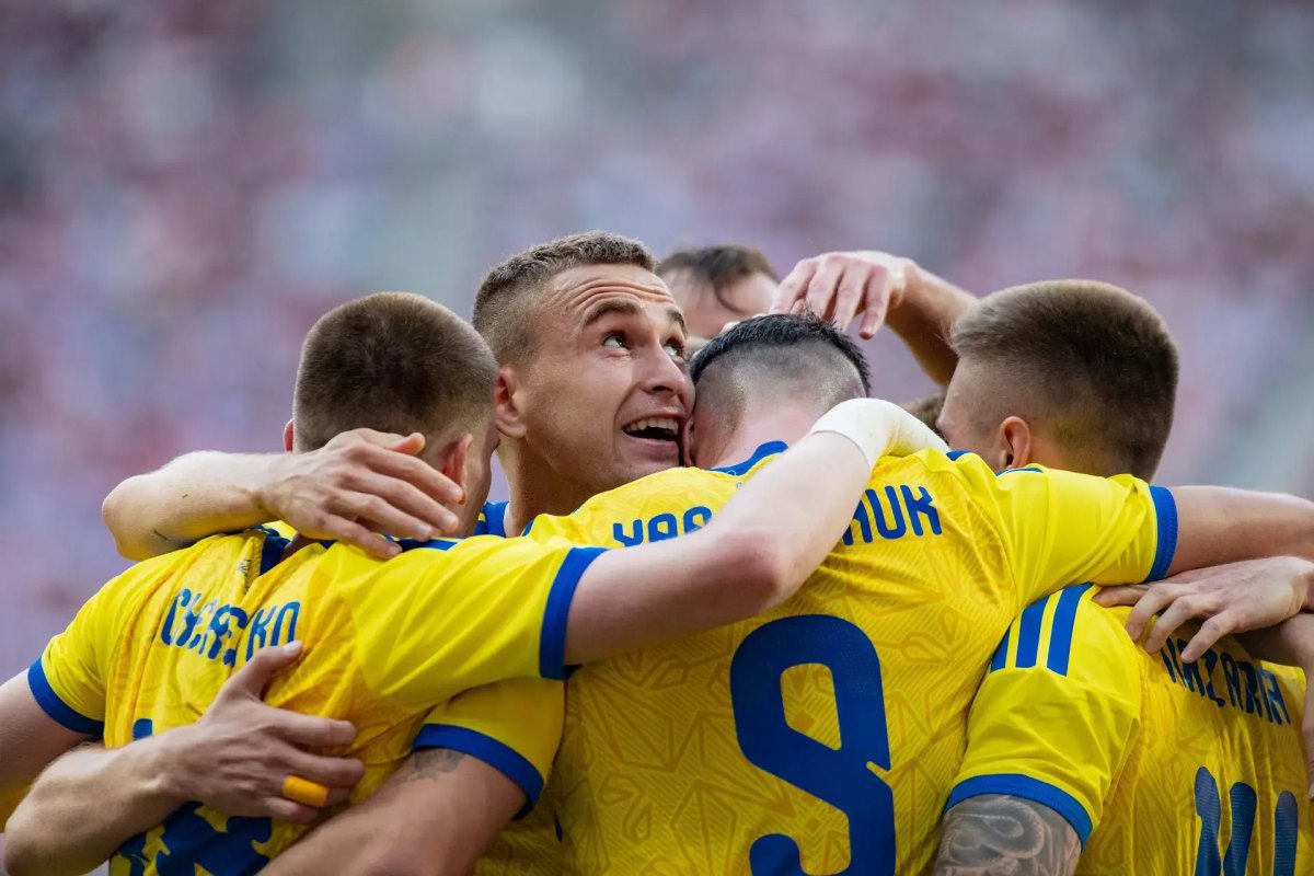 Збірна України з футболу