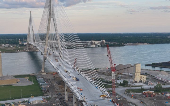 Трамп пригрозив заблокувати відкриття мосту між США та Канадою