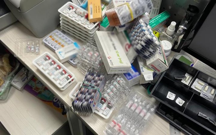 У Харкові викрили незаконну аптеку, у якій продавались нарковмісні ліки без рецептів