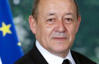 Голова МЗС Франції заявив про необхідність "вимогливого діалогу" з Росією