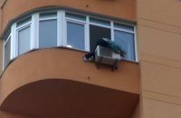 В Киеве луганчанка пыталась выпрыгнуть с 11 этажа, но зацепилась за кондиционер