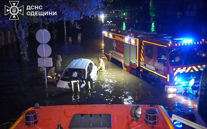 Головне за ніч та ранок середи, 1 жовтня: трагічні наслідки негоди в Одесі, атака на Харків, 155 боєзіткнень 