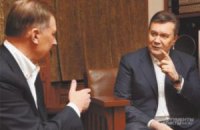 Янукович обвинил Левочкина в разгоне студентов на Майдане