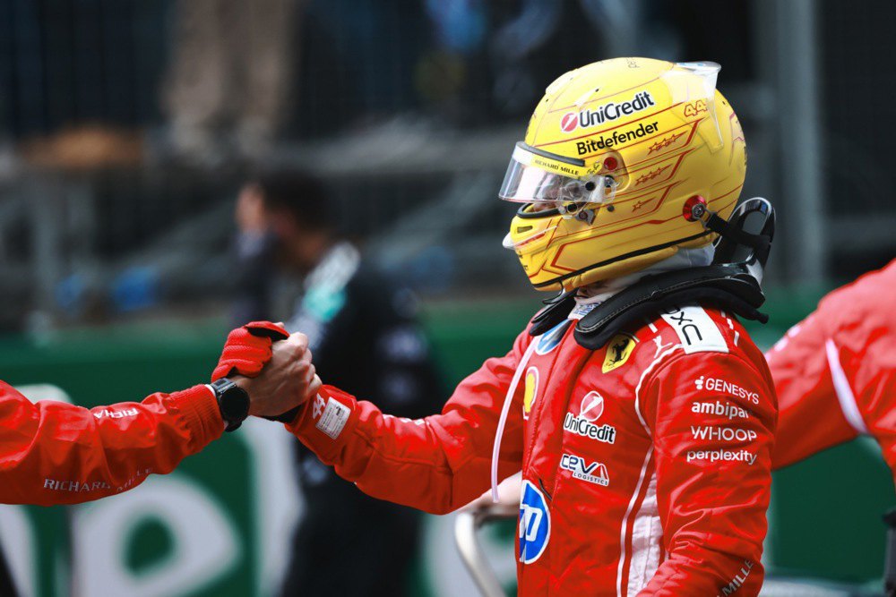 Британський пілот Льюїс Гемільтон