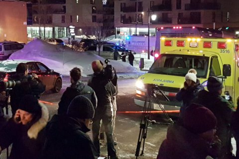 Напавшему на мечеть в Квебеке предъявили обвинения